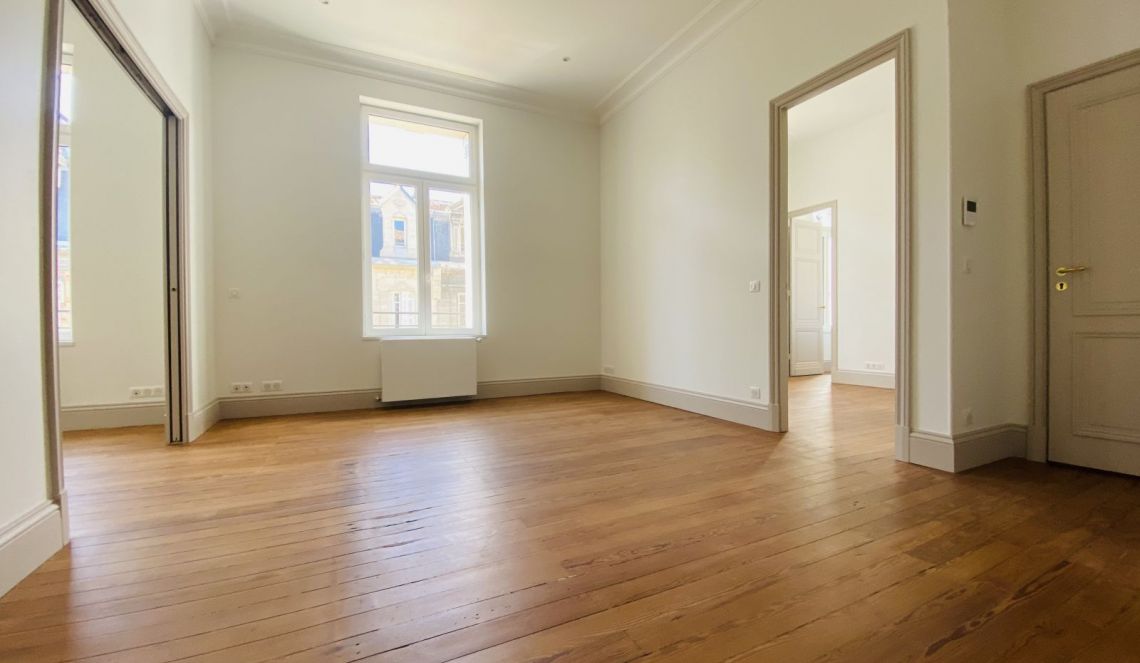 Appartement avec séjour lumineux