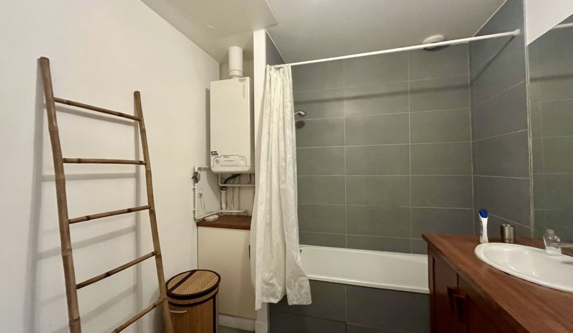 appartement avec baignoire