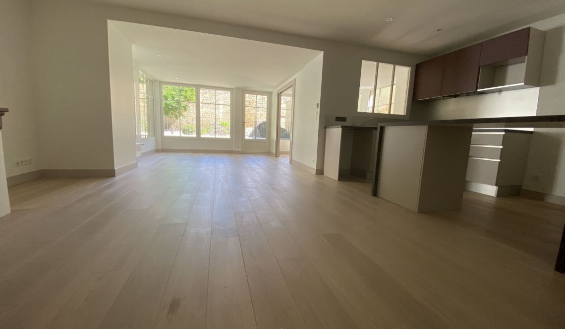 Appartement avec cuisine ouverte 