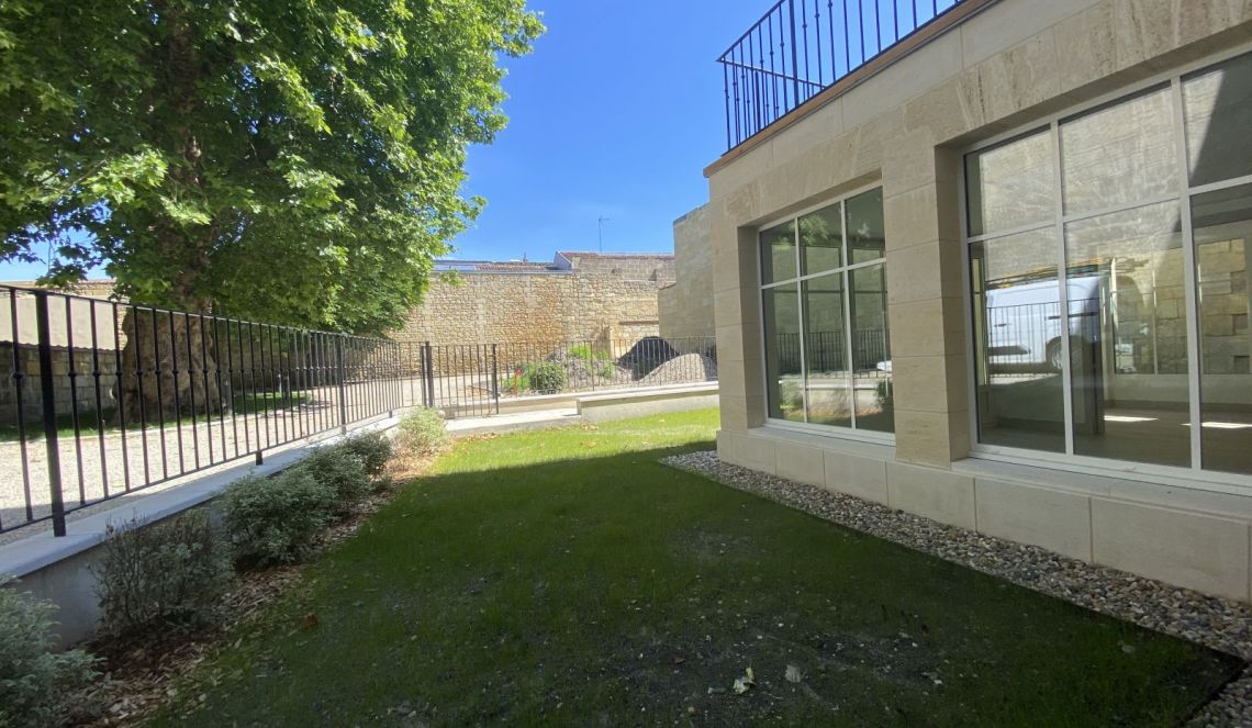 Appartement avec grande cour