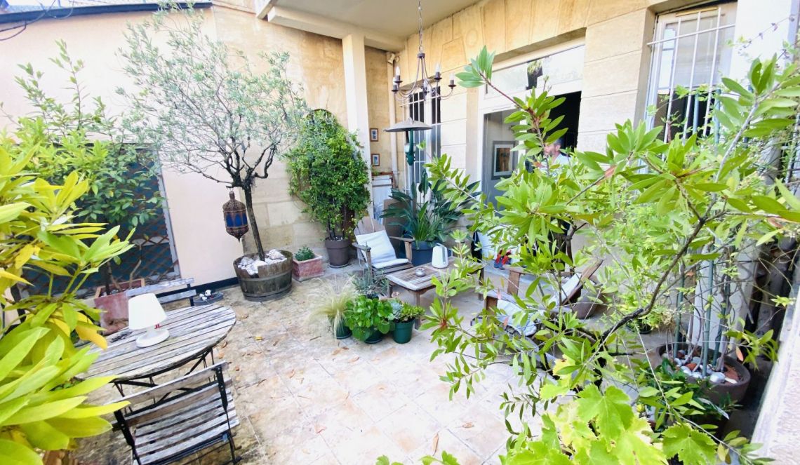 grande terrasse dans un appartement en souplex