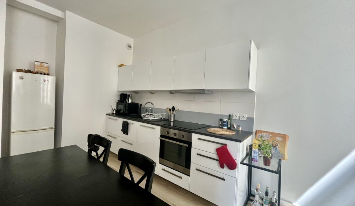 Appartement avec cuisine ouverte