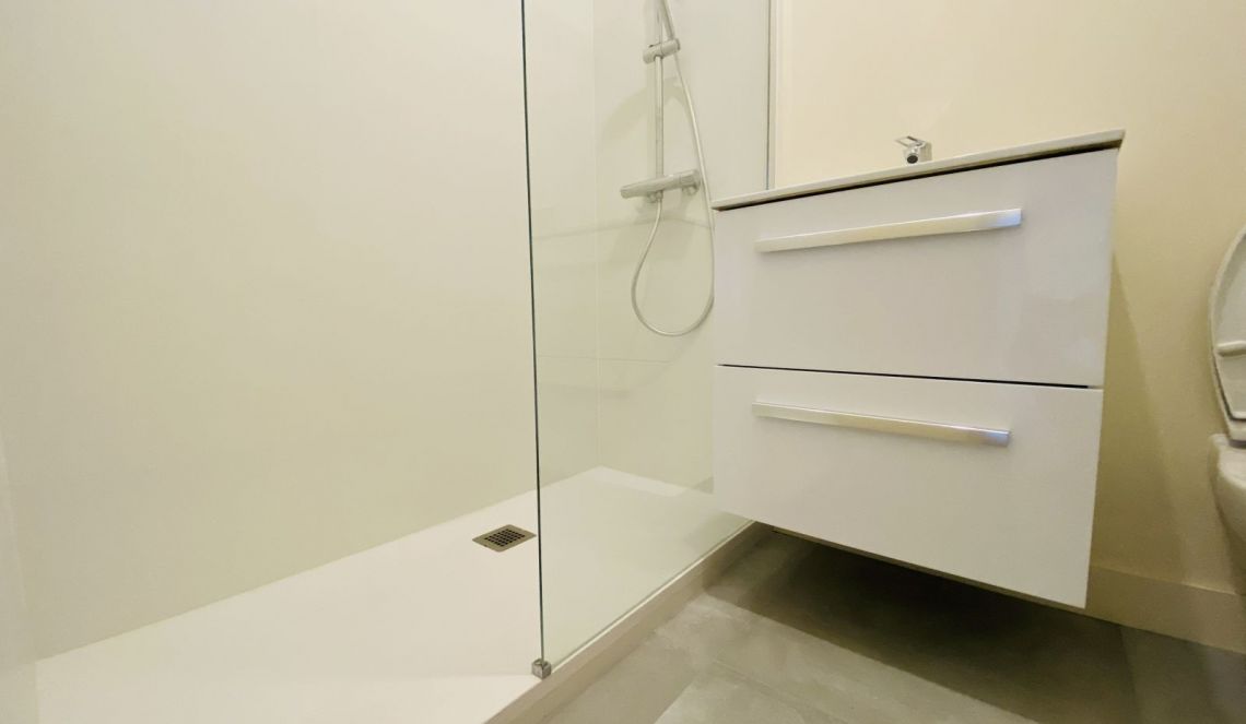Appartement avec salle d'eau 